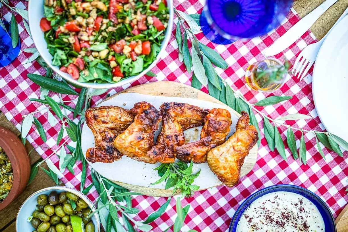 Izgara tavuk kanatları